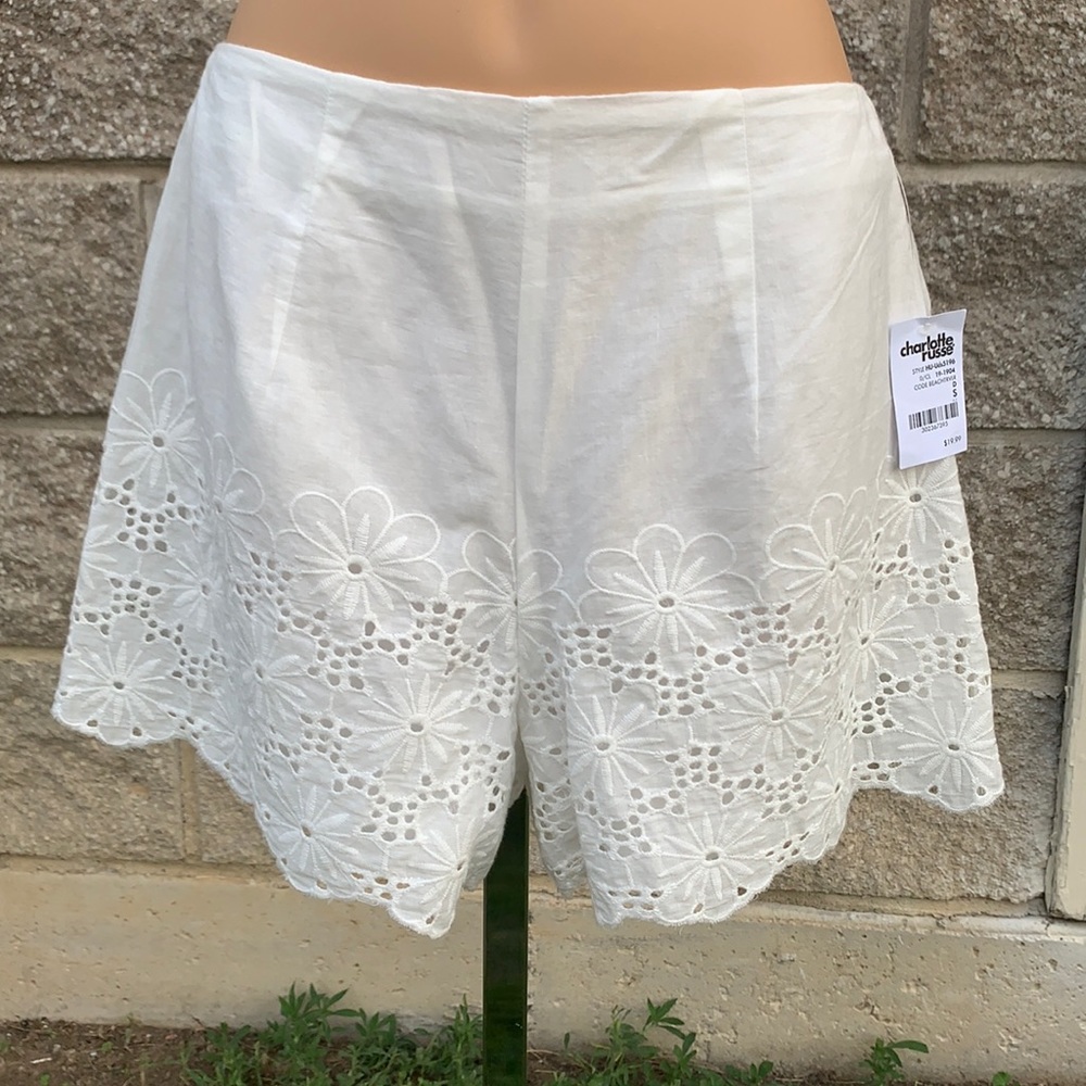 White light weight cotton shorts.
